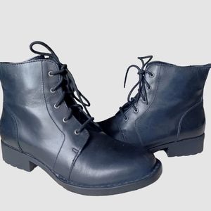 Born troye vintage inspired black lace up leather combat boots size 7